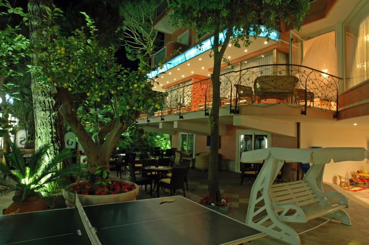 Hotel Globus, Sure Hotel Collection By Best Western Milano Marittima Exteriér fotografie